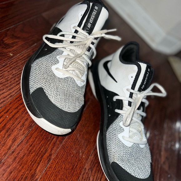 Nike AIR VERSITILE 3 'WHITE BLACK - Mens Size 11.5 - Picture 3 of 11